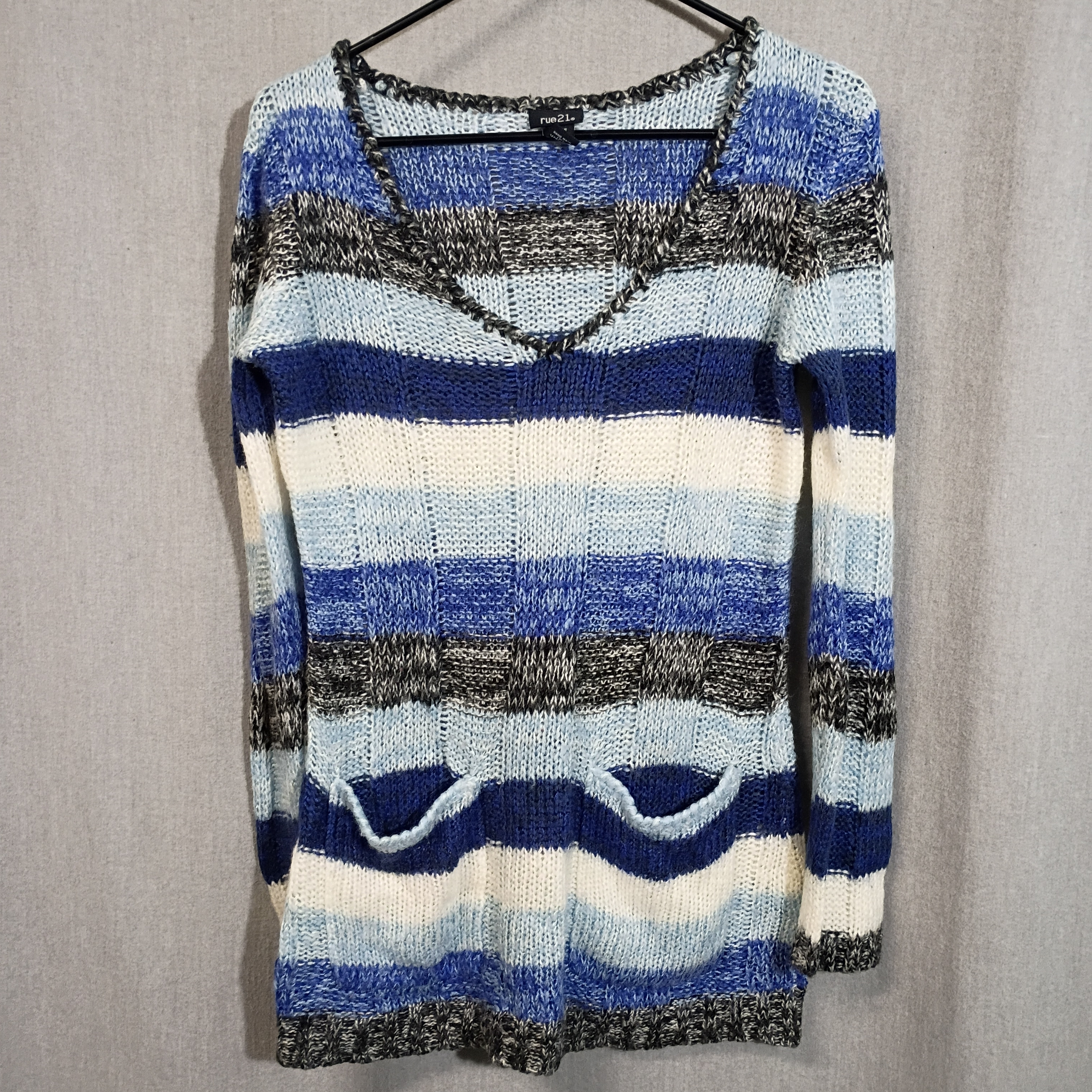 Rue21 Blues, Blk & White Marled Scoop Neck Striped Sweater With 2 Front Pockets